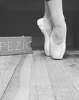 Capezio Cambré Broad Toe