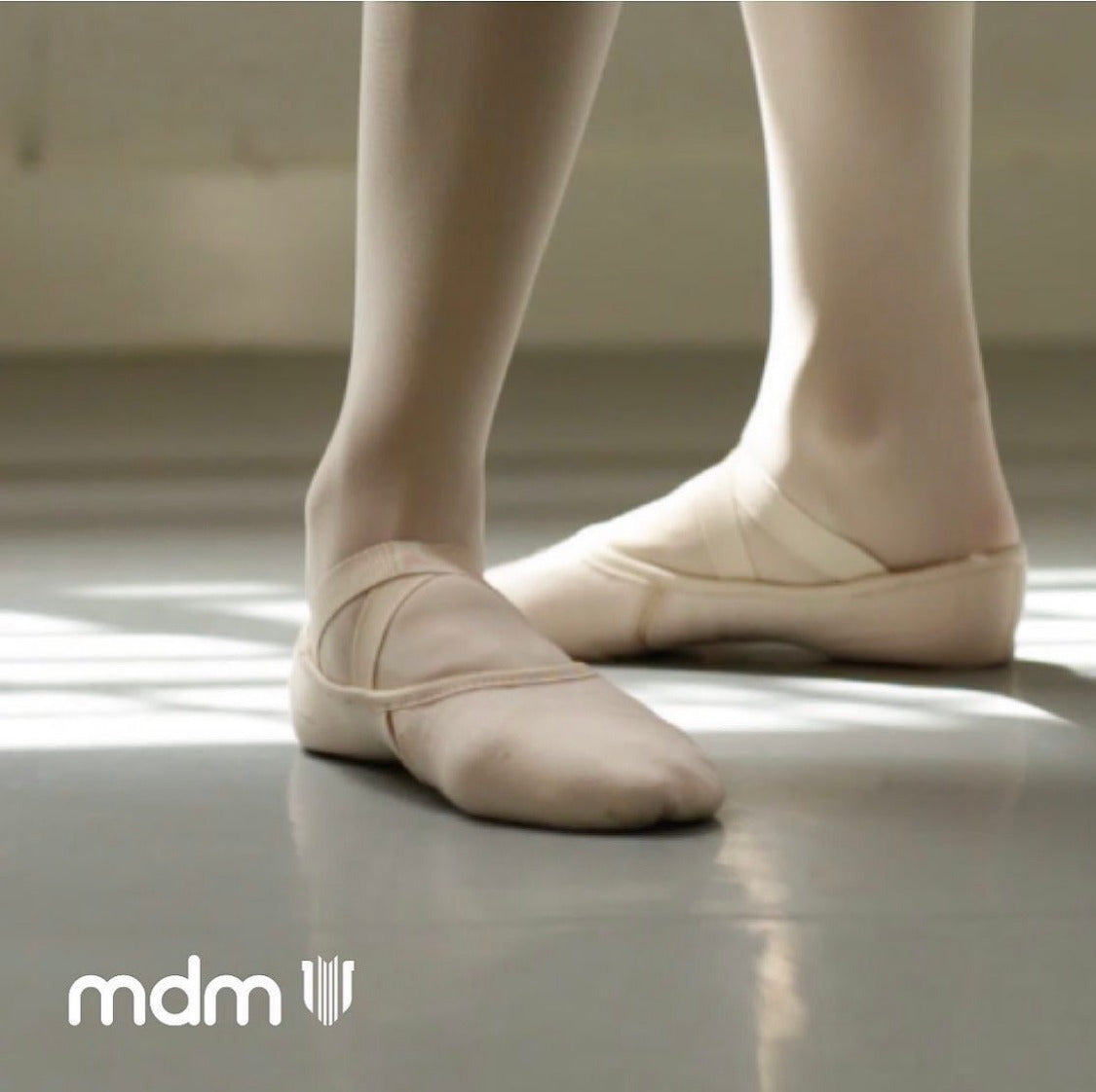 Mdm Intrinsic Reflex Mb105A - Adult sizes - Pink