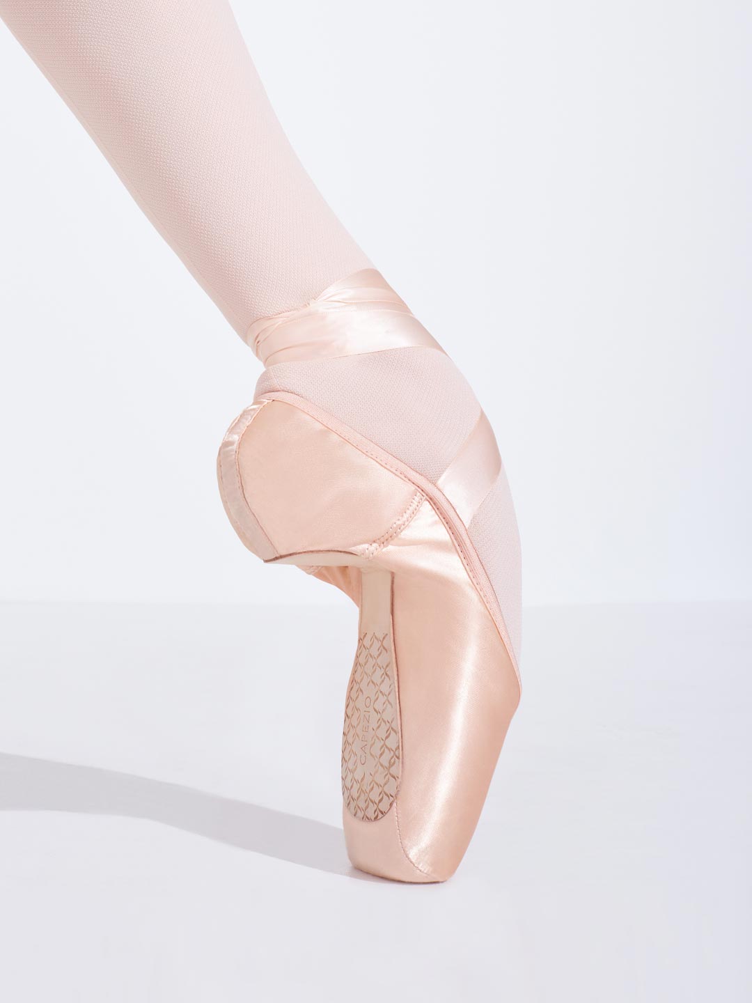 Capezio Cambré Broad Toe 